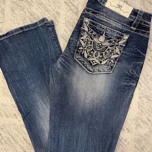 Miss me, medium wash, rhinestone pockets